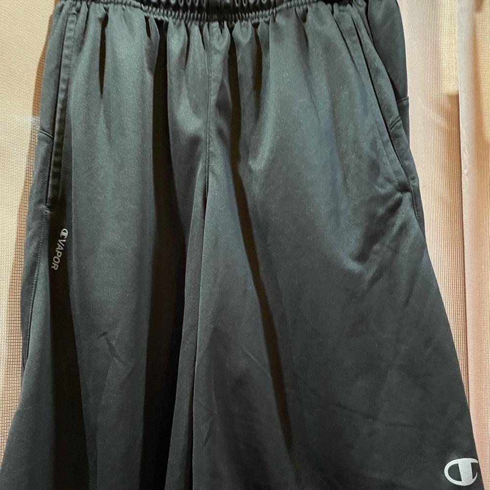 Champion shorts black, small